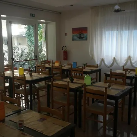 Astridhotel 酒店 3*